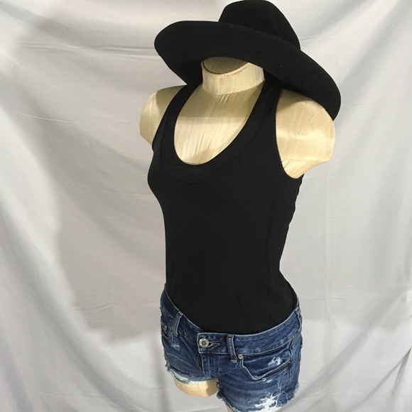 lululemon athletica Tops - Lululemon tank top mesh racerback w built in bra